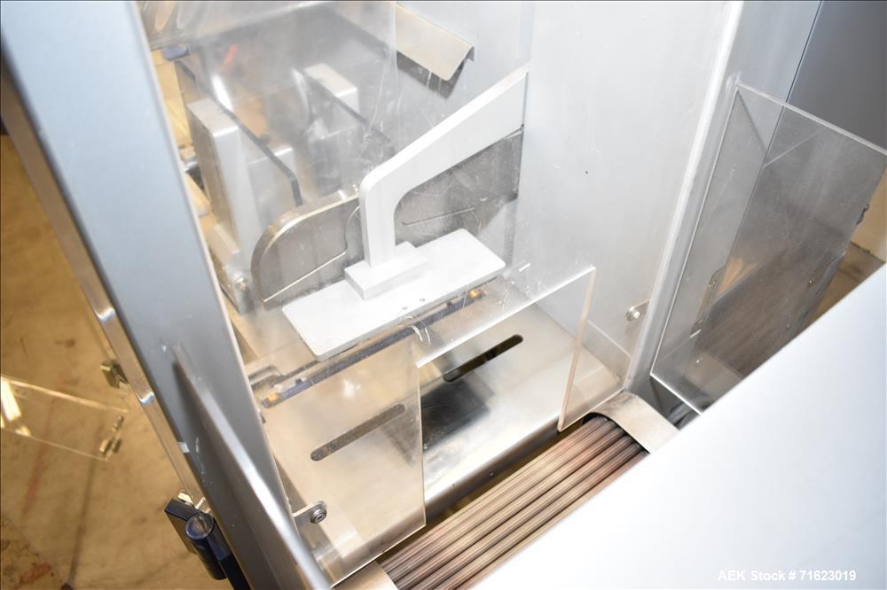 Used Skinetta Model ASK2500 Shrink Bundler with Shrink Tunnel