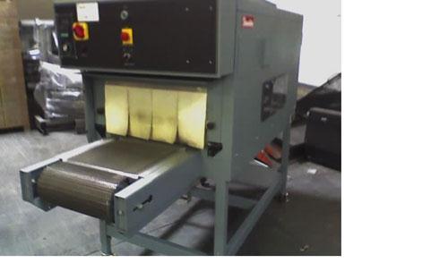Used Used: Shanklin Omni-S horiz FFS. Is perimeter-style wrap, equipped with 8' lugged infeed conveyor, (lugs about 2" wide); Infeed is modular, and can be switched out for new flight-bar infeed; com...