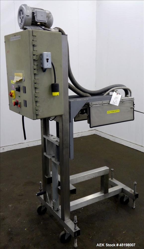 Used Chateau Nicholas Shrink Neck Bander.