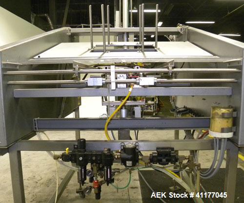 Used Econocorp Econoseal Automatic Tray Former, Model 7228, Carbon Steel. Capable of speeds up to 20 trays per minute. Has a tray size range: width 6" x 15", length 6" x 12", depth 1" to 5". Maximum ...
