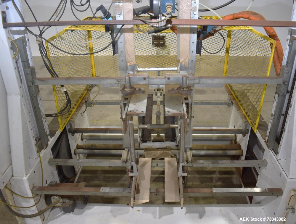 SWF Model 1T6 Automatic Hot Melt Glue Tray Former
