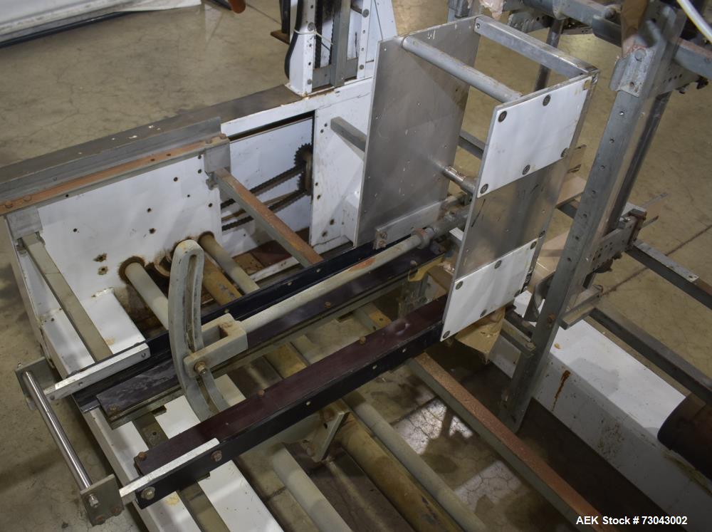 SWF Model 1T6 Automatic Hot Melt Glue Tray Former
