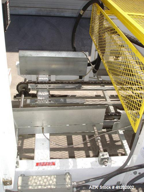 Used SWF Tray-Matic Tray Former, Model TF 600V. OEM rated to 3600 TPH depending on application. Equipped with Nordson 3500V hot glue system, Allen Bradley MicroLogix 1200 processor. Tray size range m...