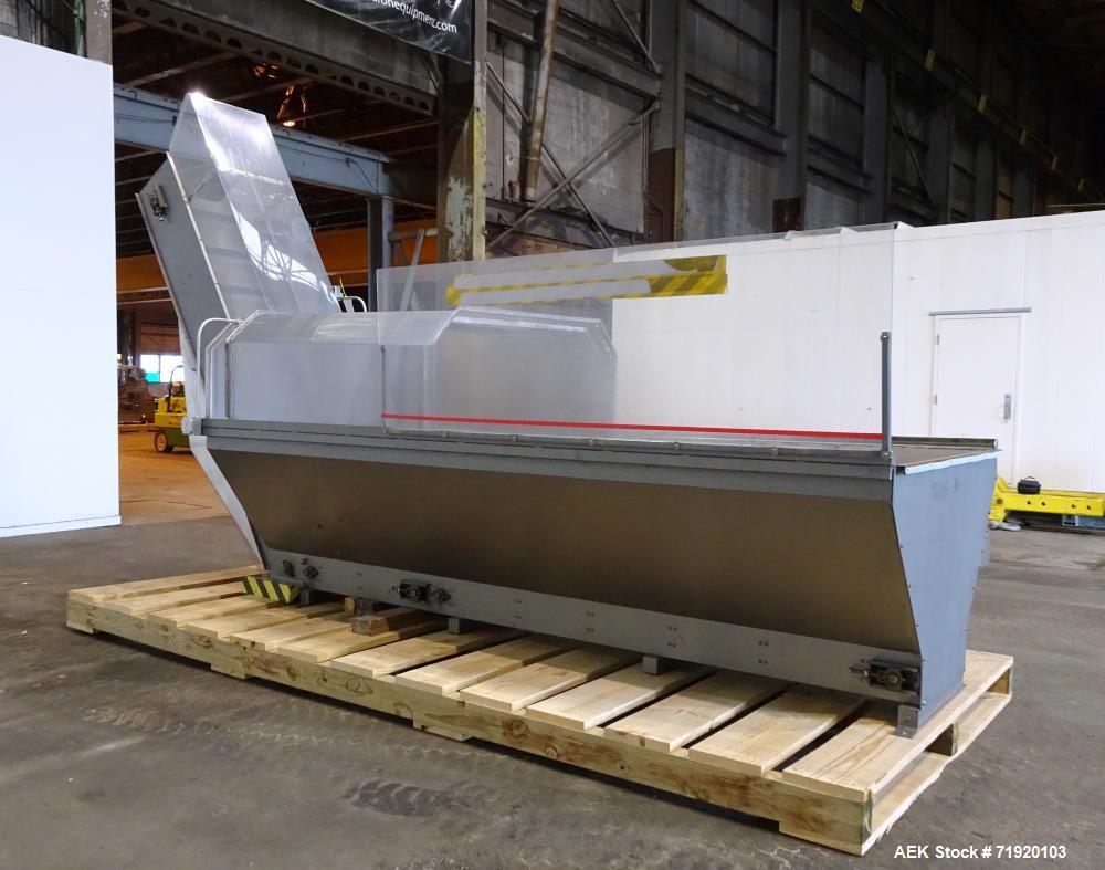 Used Bulk Bottle Incline Belt Conveyor With Bottom Feed Hopper