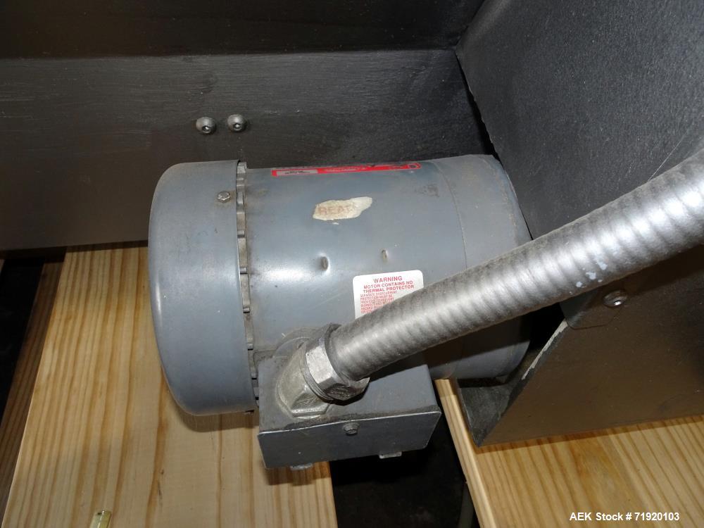 Used Bulk Bottle Incline Belt Conveyor With Bottom Feed Hopper