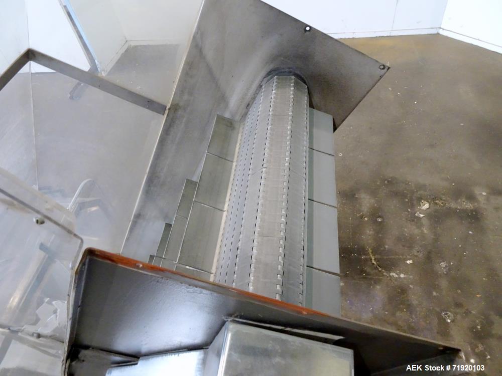 Used Bulk Bottle Incline Belt Conveyor With Bottom Feed Hopper