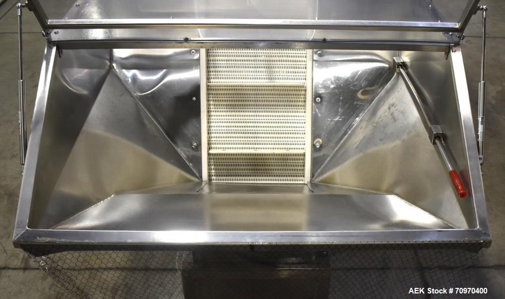 Used New England Machinery Model NEHCL-200AJ Bulk Bottle Unscrambler. Machine is capable of speeds up to 200 bottles per minute. Container size range: Diameter 5/8" - 3-1/2"; Height up to 10". Has in...
