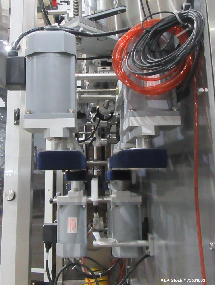 Unused New England NEHCPCL48 Compact Bottle Unscrambler with Ionizer Air Rinser!