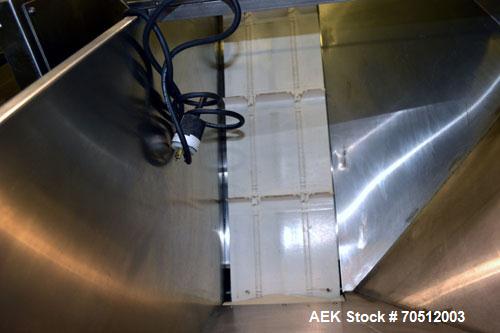 Used Pace Omniline Model M 300 Bulk Bottle Unscrambler with integrated elevator. Capable of speeds from 10 to 400 bottles per minute. Can handle bottles from 30cc to 1000cc with changeparts. Pharma-L...