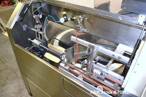 Used Pace Omniline Model M 300 Bulk Bottle Unscrambler with integrated elevator. Capable of speeds from 10 to 400 bottles per minute. Can handle bottles from 30cc to 1000cc with changeparts. Pharma-L...