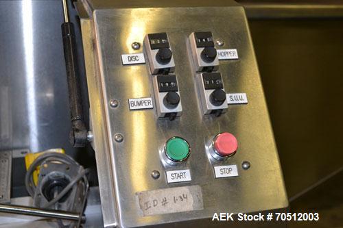 Used Pace Omniline Model M 300 Bulk Bottle Unscrambler with integrated elevator. Capable of speeds from 10 to 400 bottles per minute. Can handle bottles from 30cc to 1000cc with changeparts. Pharma-L...