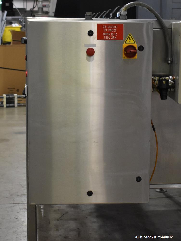 Used Pace Omni-Line Bulk Bottle Unscrambler, Model M600. Capable of speeds up to 500 bpm (depending on bottle). Bottle size range of .8 oz (25 ml) to 2.5 gallon (9.5L). Control panel with (4) Allen B...