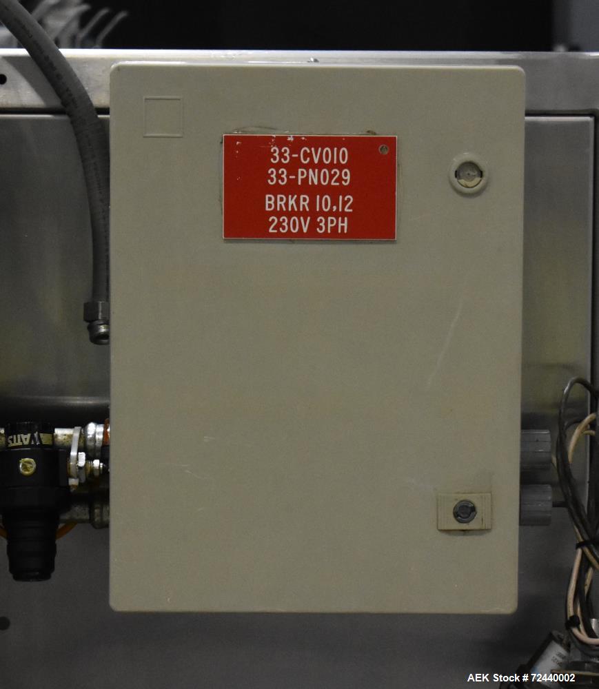 Used Pace Omni-Line Bulk Bottle Unscrambler, Model M600. Capable of speeds up to 500 bpm (depending on bottle). Bottle size range of .8 oz (25 ml) to 2.5 gallon (9.5L). Control panel with (4) Allen B...