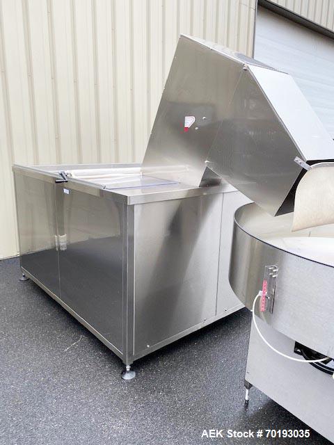 Used Palace Packaging Empty Bottle Unscrambler with Ionized Air Rinser.