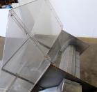 Used Bulk Bottle Incline Belt Conveyor With Bottom Feed Hopper