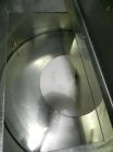 Used Pace Packaging Corporation Model M350 Omni-Line Bottle Unscrambler. Machine is capable of speeds up to 250 bottles per minute. Bottle size range: 30 CC to 1000 CC. Machine is of stainless steel ...