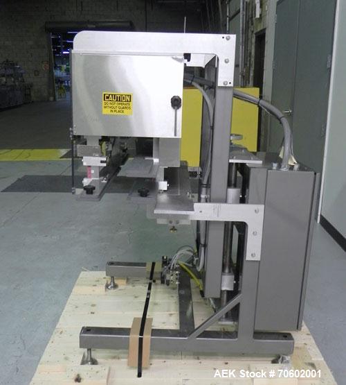 Used Palace Packing Model B3B-PO-A Inline Bottle Orienter. Machine is rated at speeds up to 300 bottles per minute. Does handle, neck, and panel orienting. Inline unit for installation over conveyors...