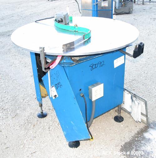 Used Unscrambler Accumulation table, 42" diameter, stainless steel.Driven by a 1/2 hp motor with reducer. Mounted on a carbon steeltable.