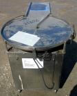USED: Hull unscrambler/accumulating table, model 24A30. 30