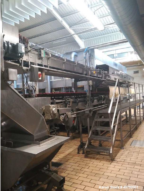 Used Landaluce Tunnel Pasteurizer, Model 2T75 C/6. Capacity up to 80,000 BPH; (2) Decks; (8) Zones; 20.8m Long x 6m Wide; Currently running glass bottles of 25cl and 33cl at 35,000 BPH; Mfg. 1987, up...