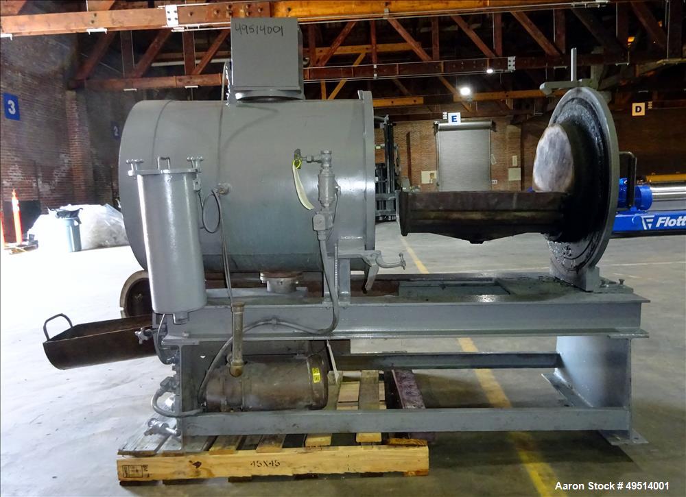 Used Beringer Jet Cleaner, Model 1724. Approximately 17" diameter x 24" long carbon steel chamber. Roll out parts tray approximate 23-1/2'' long. Maximum operating temperature 950 degrees F. Includes...