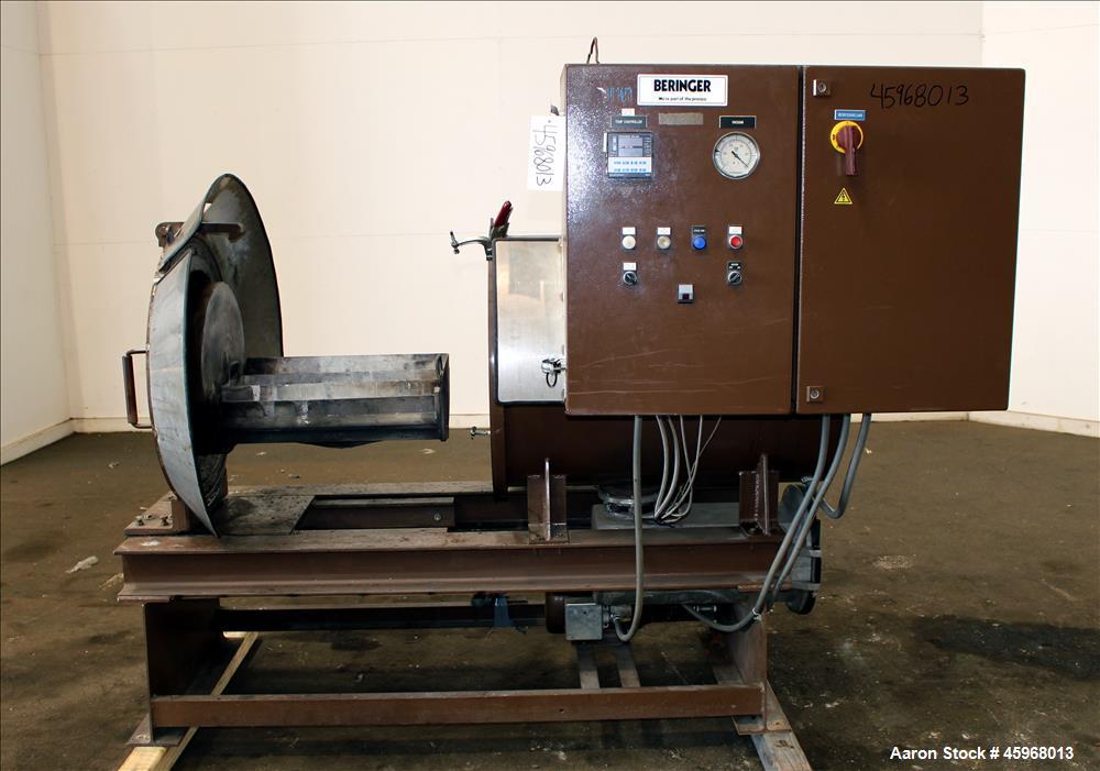Used Beringer Jet Cleaner, Model JPC 1724. Approximately 17" Diameter x 24" long horizontal chamber. Roll out parts tray. Maximum operating temperature 950 degrees F. Maximum operating pressure 0 psi...