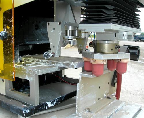 USED: United Silicone UNI Printer Pad Printer, model UP505. (4) Head, foot pedal control. 1/60/120 volt, 6 amp, 720 watt. Max print diameter 4-1/2", max cycle rate 1200/hour, ink reservoir diameter 5...