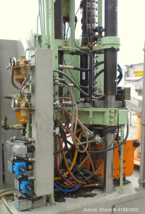 Used Hayssen Monablow Continuous Blow Molding Machine, Model 2125 S. Single station, dual head. Platen size 12" x 13", maximum daylight 14-1/4", minimum daylight 8.5", clamp stroke 5-1/16". Head cent...