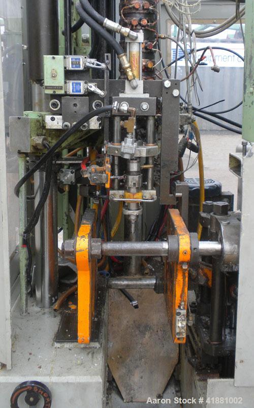 Used Hayssen Monablow Continuous Blow Molding Machine, Model 2125 S. Single station, dual head. Platen size 12" x 13", maximum daylight 14-1/4", minimum daylight 8.5", clamp stroke 5-1/16". Head cent...