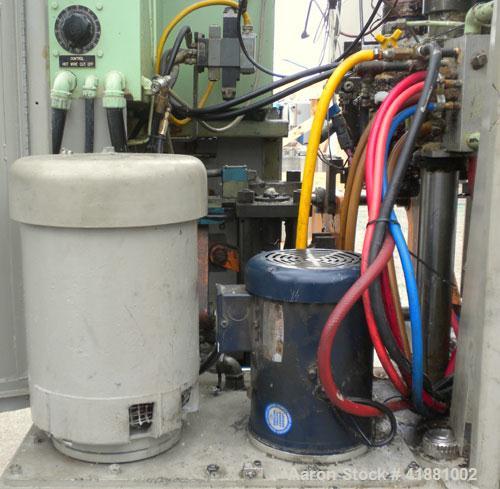 Used Hayssen Monablow Continuous Blow Molding Machine, Model 2125 S. Single station, dual head. Platen size 12" x 13", maximum daylight 14-1/4", minimum daylight 8.5", clamp stroke 5-1/16". Head cent...