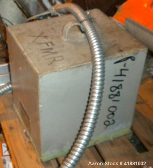 Used Hayssen Monablow Continuous Blow Molding Machine, Model 2125 S. Single station, dual head. Platen size 12" x 13", maximum daylight 14-1/4", minimum daylight 8.5", clamp stroke 5-1/16". Head cent...