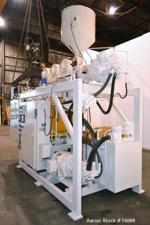 Used Hayssen Econoblow Blow Molding Machine, Model 75-S-2500. 5 lb FIFO accumulator head with programmable controls and MOOG parison programming. Also equipped with a part take away device and a bott...