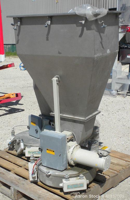 Used Farrel CP23 Compounding System consisting of: (1) Farrell continuous mixer, type 2LM. Cored rotors driven by a 30 hp, 500 volt, 1150 rpm DC motor. (1) Farrell 3-1/4" single screw extruder, 10 to...