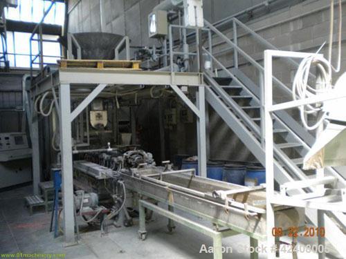 Used Maris TM40MW Compunding Line, comprised of a Maris co-rotating twin screw extruder, screw diameter 1.58" (40 mm), L/D 40, screw speed 550 rpm, 40 hp/30 kW motor, (2) side feeders, (11) thermo co...