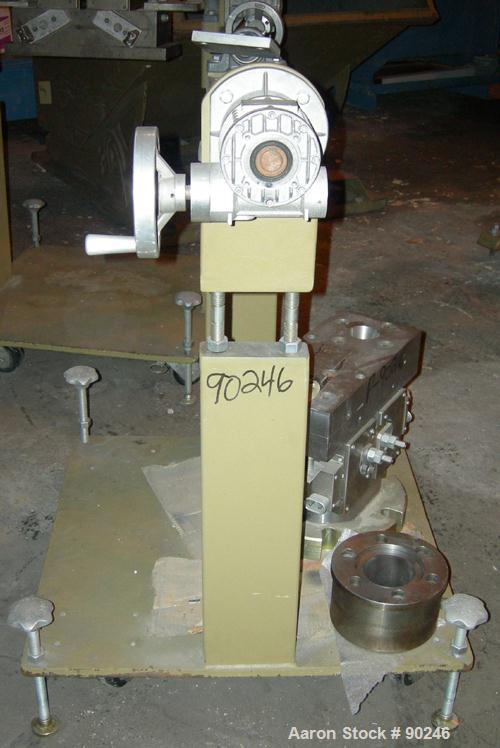 Used Dual Manifold Adapter. Last used on a 92 mm twin screw extruder.