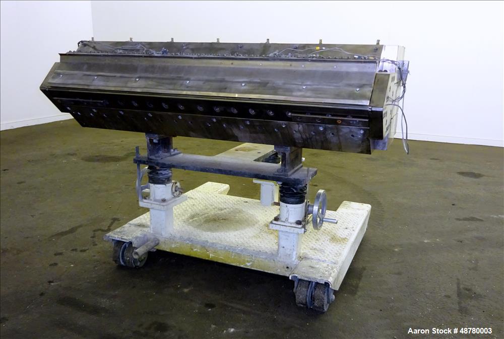 Used Cloeren Epoch IV Fixed Geometry multi layer Sheet Die. 58.5" (1500 mm) Working length, 62.5" (1600 mm) total length, 0-3.8 mm die gap range, flex lip type 2 mm.Removable lower lip. Lip adjustmen...