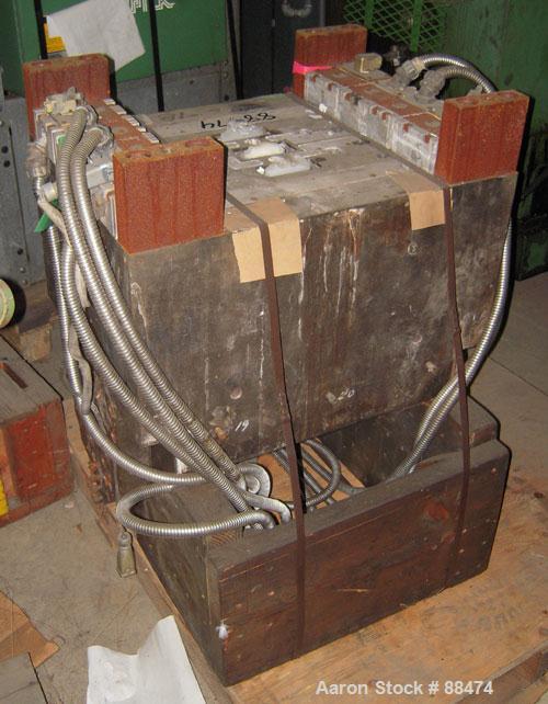 Used Cloeren 20" Wide Manual Adjustable Flex Lip Die.