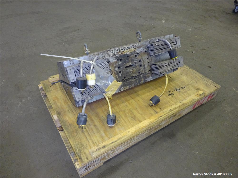 Used EDI 30" Ultraflex HM75 Sheet Die. Back center feed.Rectangular feed good f