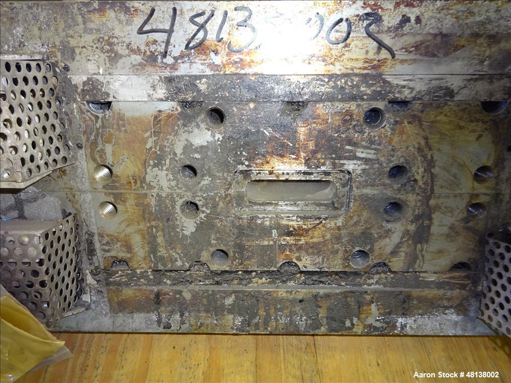 Used EDI 30" Ultraflex HM75 Sheet Die. Back center feed.Rectangular feed good f