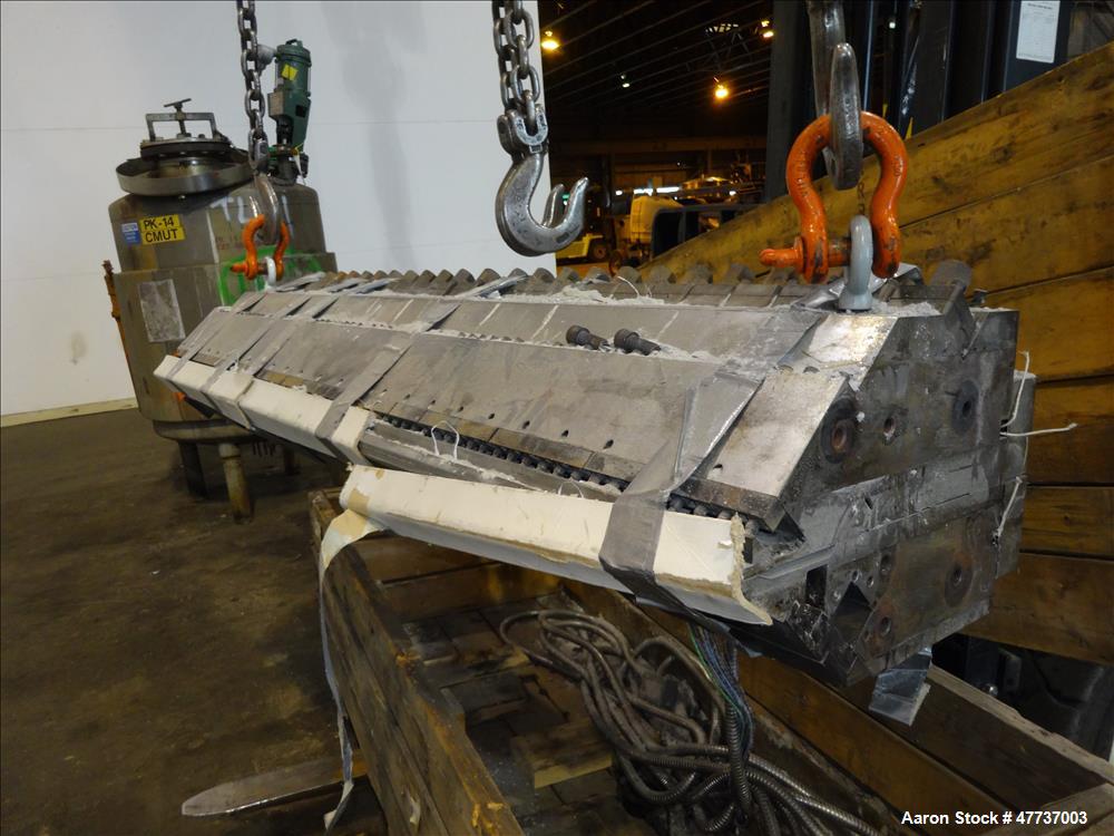 Used EDI Extrusion Dies 64" Wide Ultraflex Fast Gap Extrusion Die, Model UHRC-200. Multiflow 1 manifold design, center manifold width 2.000, end manifold width 1.000, land 1.000, lip opening 0.100 at...