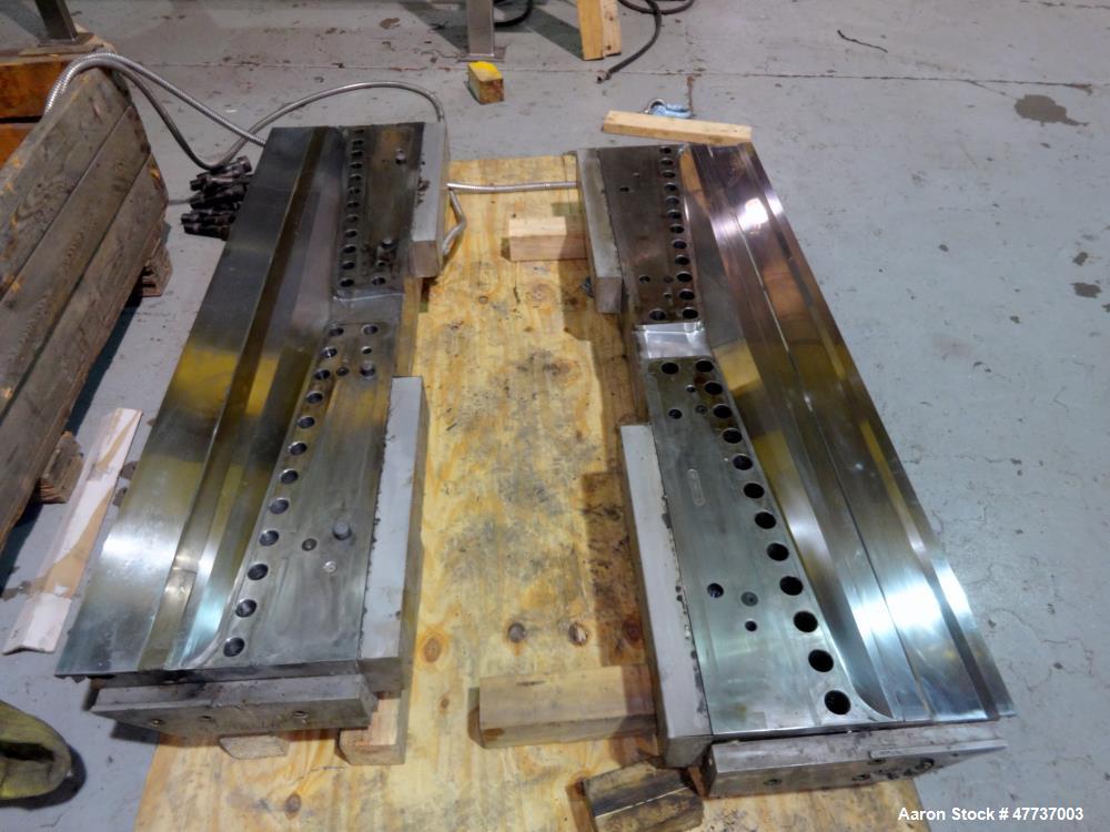 Used EDI Extrusion Dies 64" Wide Ultraflex Fast Gap Extrusion Die, Model UHRC-200. Multiflow 1 manifold design, center manifold width 2.000, end manifold width 1.000, land 1.000, lip opening 0.100 at...