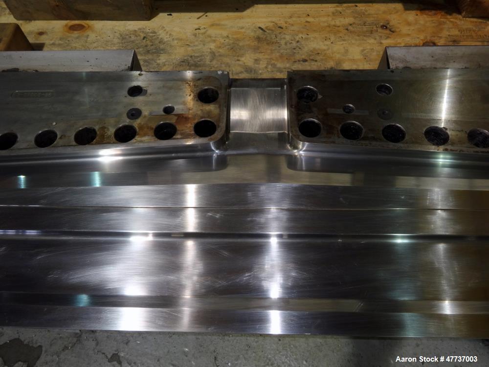 Used EDI Extrusion Dies 64" Wide Ultraflex Fast Gap Extrusion Die, Model UHRC-200. Multiflow 1 manifold design, center manifold width 2.000, end manifold width 1.000, land 1.000, lip opening 0.100 at...