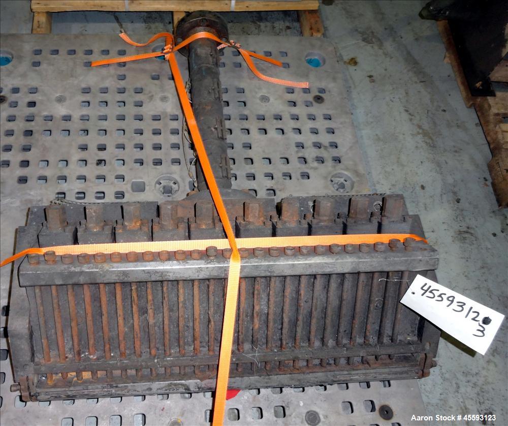 Used EDI 30" Wide Restrictor Bar Sheet Die. Extended lip adjustment, back center feed. Serial# 82-7045, A.D.# 97-1114-01-R.W.