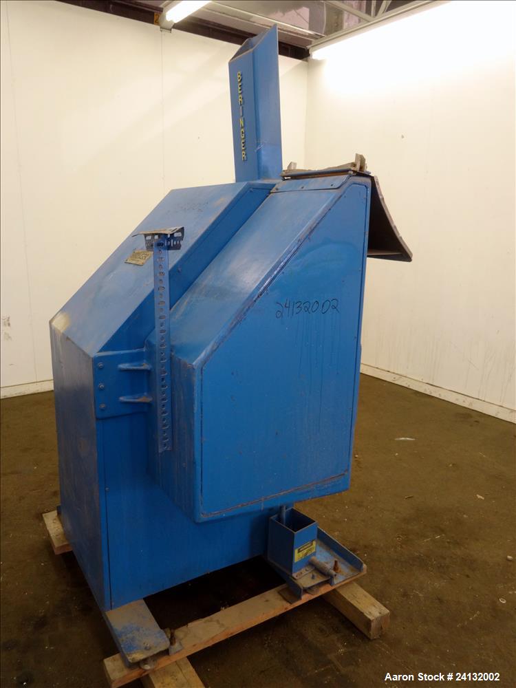 Used Beringer 12" Wide Air Wipe, Type WS-75. Includes New York blower model M16P5. Driven by a 5hp, 3/60/208-230/460 volt, 3450 rpm motor. Serial# 12D231.