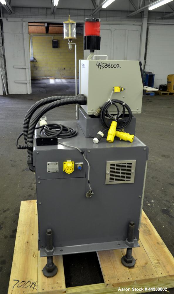 Used Davis Standard Versa Cutter.Model H-4075-R-H00AA Approximate 1" capacity.  Includes a 1-1/4" diameter chuck.  Driven by a 90 in-lb Reliance servo motor.  Operator interface. Mounted on adjustabl...