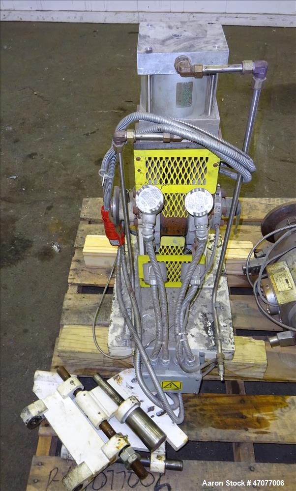 Used LCI gear pump, model ES 56/56