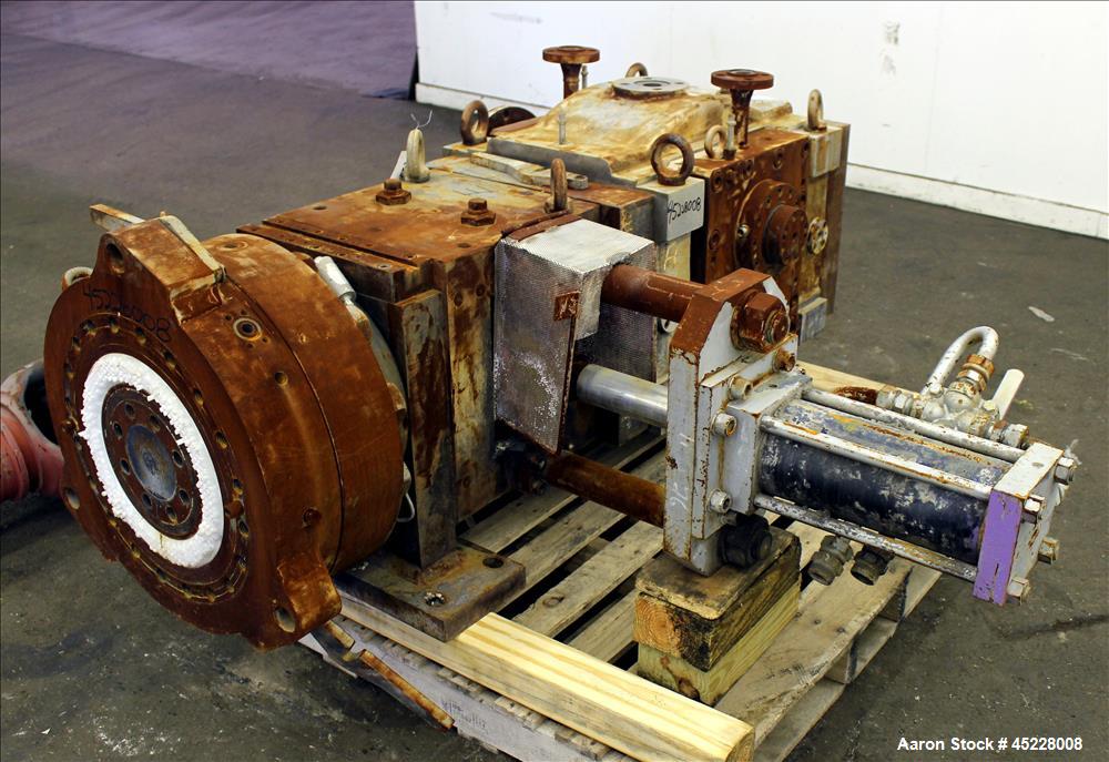 Used Maag Gear Pump, Model Polyrex 180/125, Carbon Steel. 3 Tons per hour. Includes a 5-1/4" screen changer, shaft 8" diameter x 122" long and Herion power pack, driven by 2.2kW, 3/50/380 volt, 1420 ...