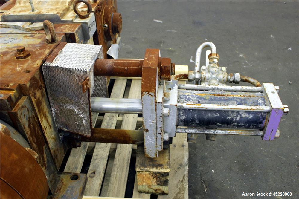 Used Maag Gear Pump, Model Polyrex 180/125, Carbon Steel. 3 Tons per hour. Includes a 5-1/4" screen changer, shaft 8" diameter x 122" long and Herion power pack, driven by 2.2kW, 3/50/380 volt, 1420 ...