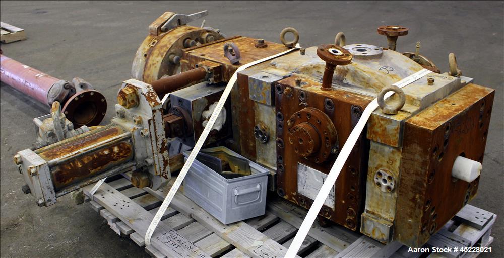 Used Maag Gear pump, Polyrex 180/125, Carbon Steel. 3 Tons per hour. Includes a 5-1/4" screen changer, shaft 8" diameter x 78" long and Herion power pack, driven by 2.2kW, 3/50/500 volt, 1400 rpm mot...