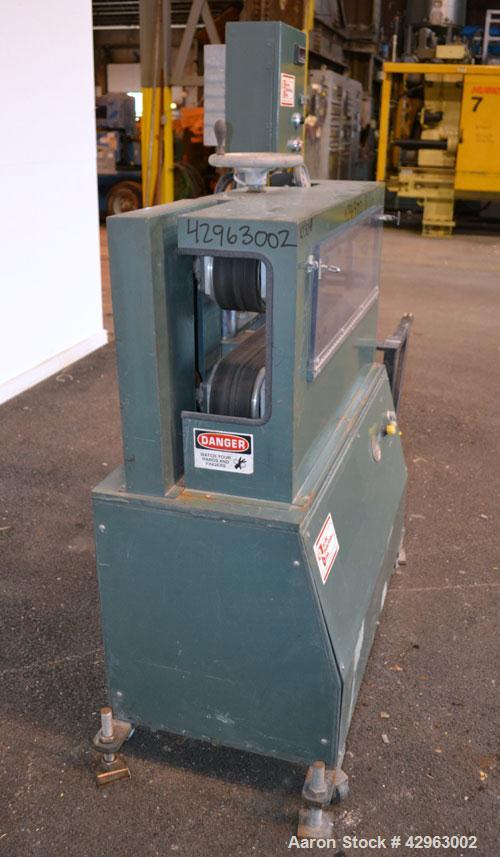 Used Al-Be Industries Puller, Model PV400AC. (2) 3-1/2’’ Wide x 32’’ long contact  rubber belts. 0’’ to 4’’ Capacity opening, manually adjustable. Driven by a 2hp, 3/60/230/460 volt , 1725 rpm gear m...
